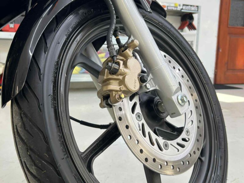 Honda cbr jc34 125