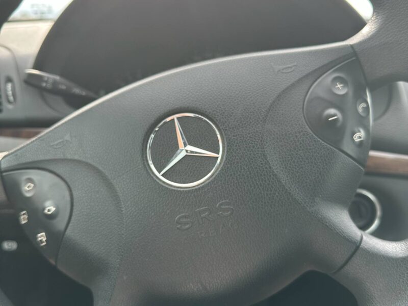 Mercedes E200 W211