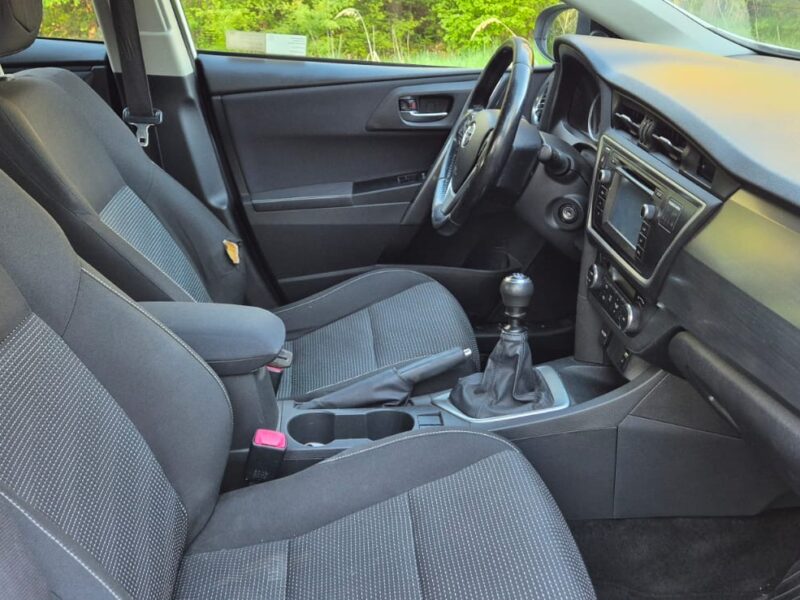 Toyota Auris kombi 2014 1.4 diesel D4D