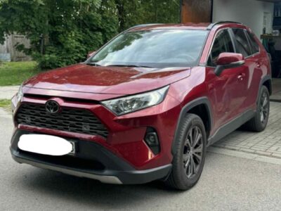 toyota rav4 2022 jak nowa
