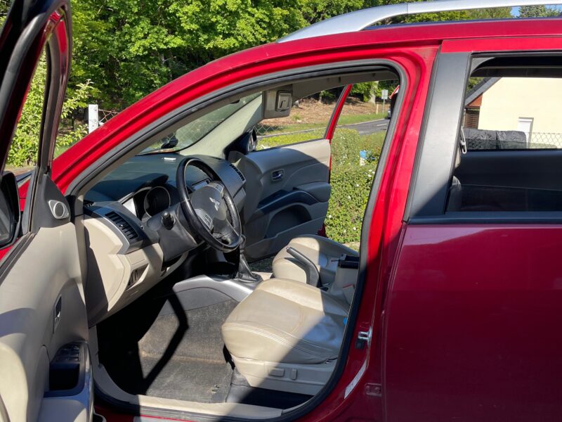 Mitsubishi Outlander 2.2