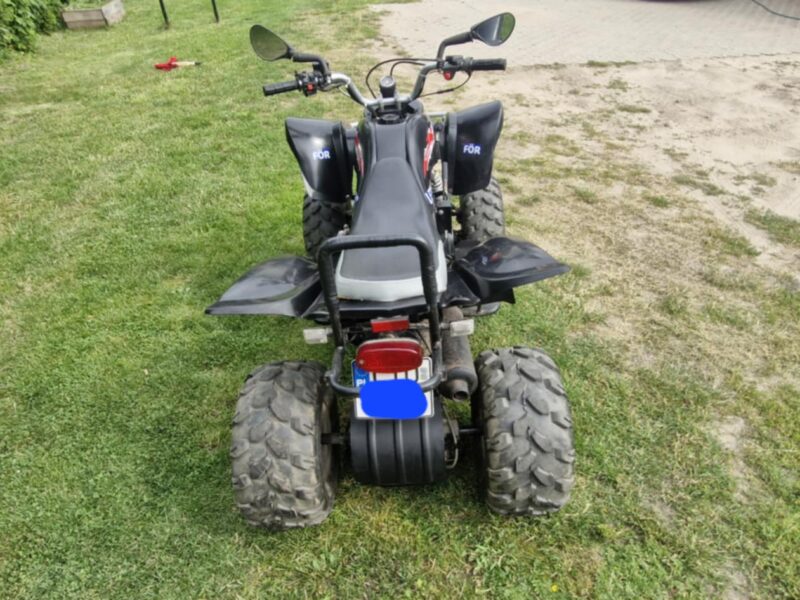 Sprzedam quada 3800zl do negocjacji