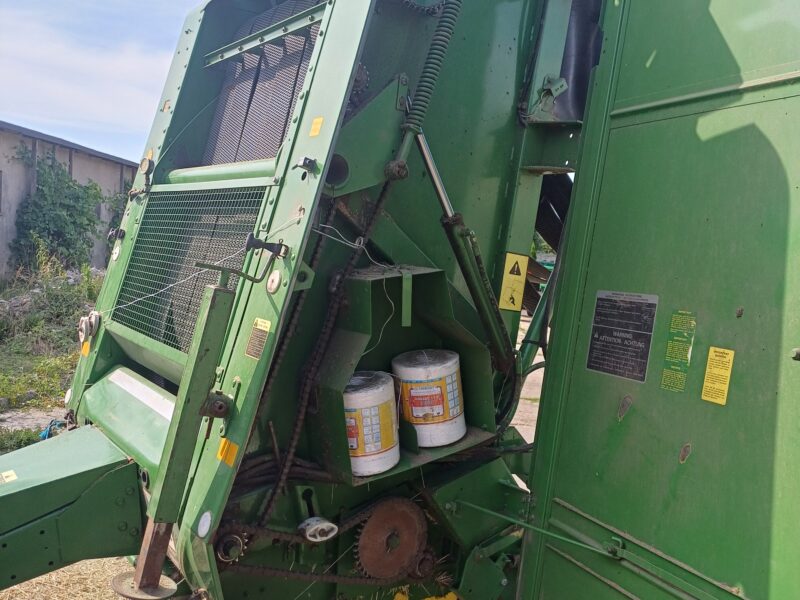 Prasa john deere 550