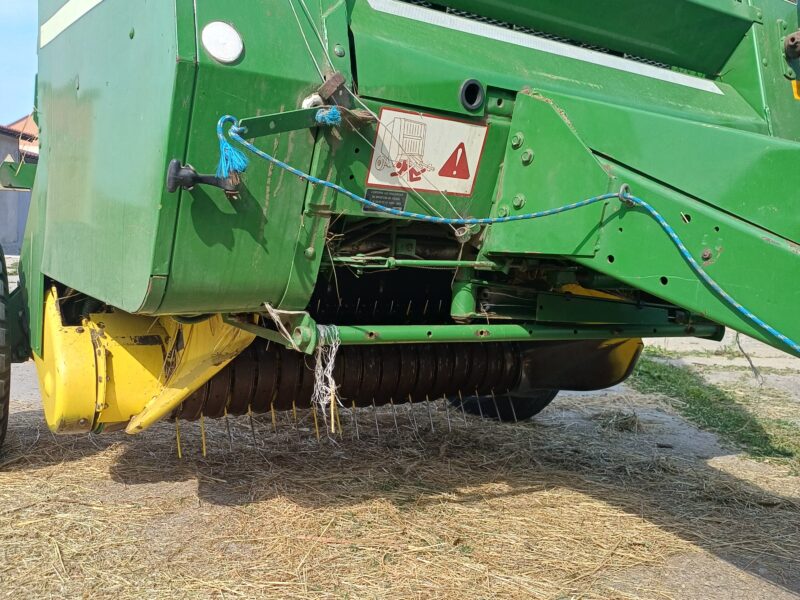 Prasa john deere 550