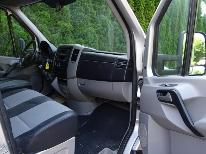 Volkswagen CRAFTER 2.0TDI 163KM 3 stronna wywrotka aluminiowa, 3 osobowa Volkswagen Crafter 2,0 TDI 163 km 3 stronna wywrotka Sprowadzona