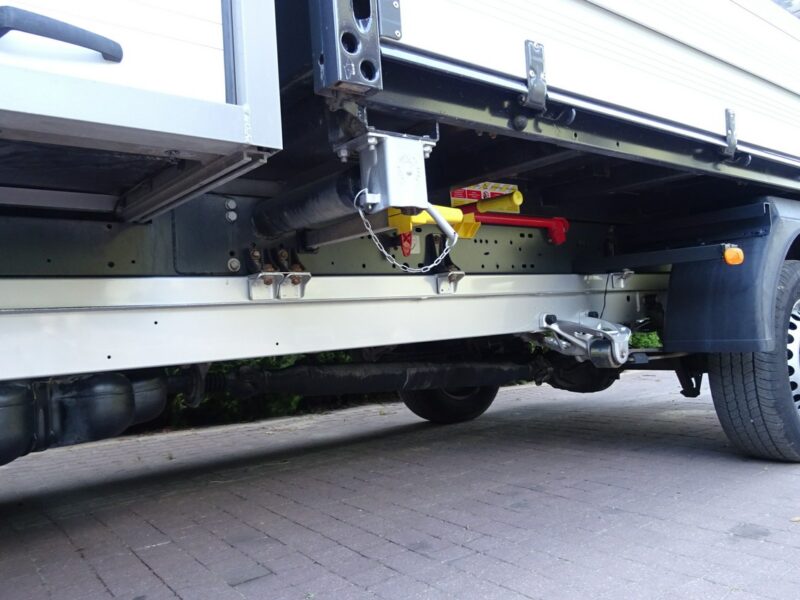 Volkswagen CRAFTER 2.0TDI 163KM 3 stronna wywrotka aluminiowa, 3 osobowa Volkswagen Crafter 2,0 TDI 163 km 3 stronna wywrotka Sprowadzona