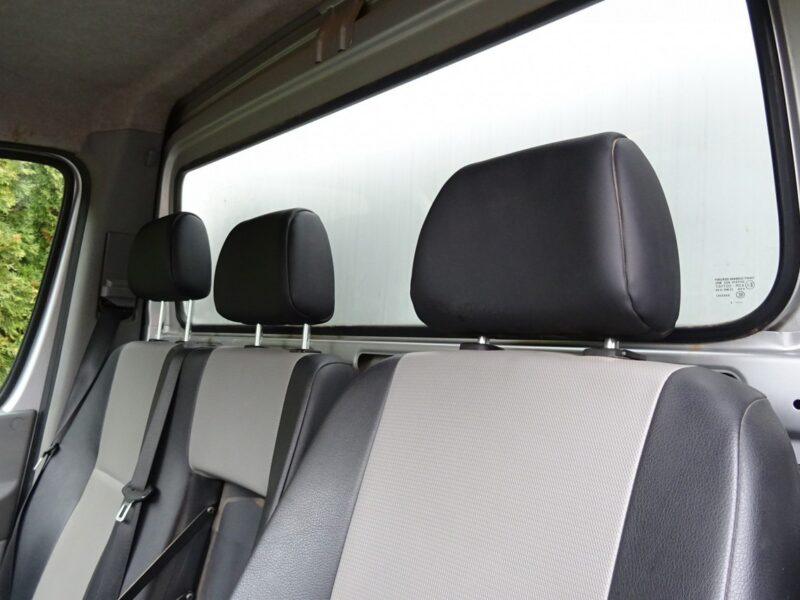 Volkswagen CRAFTER 2.0TDI 163KM 3 stronna wywrotka aluminiowa, 3 osobowa Volkswagen Crafter 2,0 TDI 163 km 3 stronna wywrotka Sprowadzona
