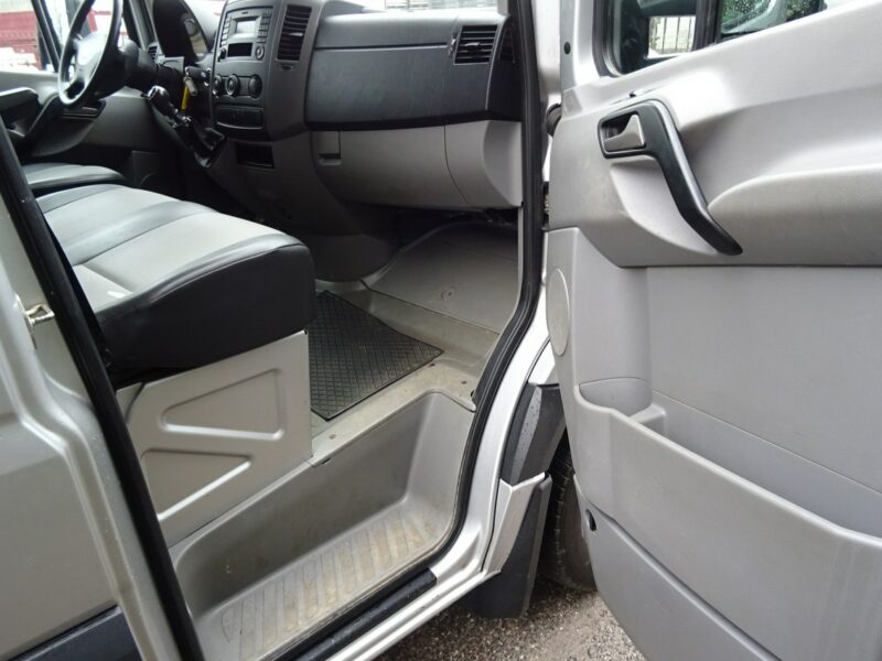 Volkswagen CRAFTER 2.0TDI 163KM 3 stronna wywrotka aluminiowa, 3 osobowa Volkswagen Crafter 2,0 TDI 163 km 3 stronna wywrotka Sprowadzona
