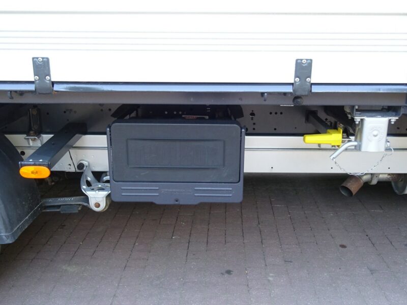 Volkswagen CRAFTER 2.0TDI 163KM 3 stronna wywrotka aluminiowa, 3 osobowa Volkswagen Crafter 2,0 TDI 163 km 3 stronna wywrotka Sprowadzona