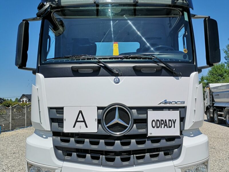 Mercedes Arocs 3251 Hakowiec 8x4 Palfinger Manual Euro 6 Niski Przebieg! Na Resorach! Wzmacniania Rama! Zawieszenie Budowlane! Aktualne Dozory!