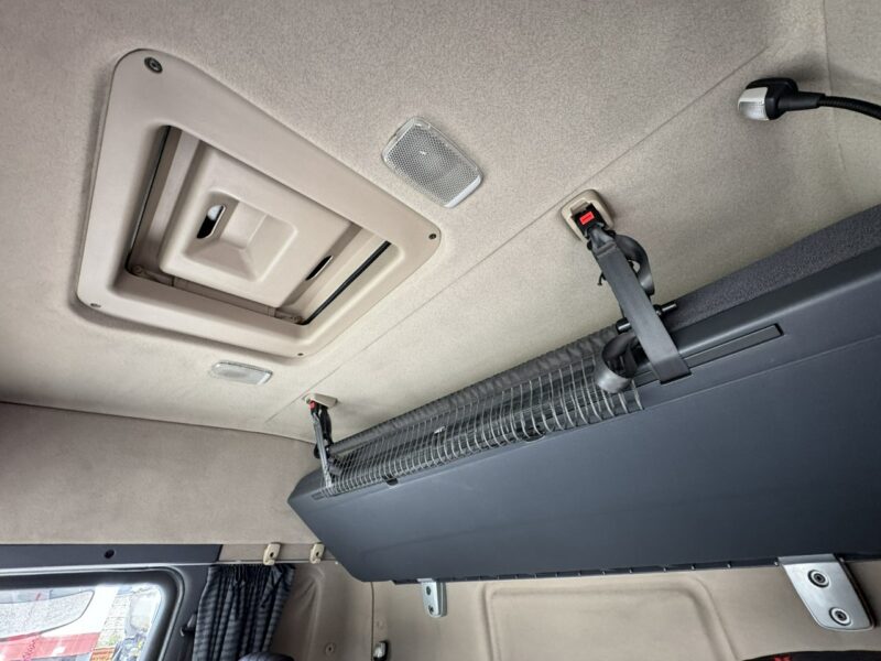 Scania R420 Retarder Hydraulika 4x2 Mały przebieg Super Stan Automat ze sprzęgłem Opticruise (R450, R410) nie Man Volvo Mercedes