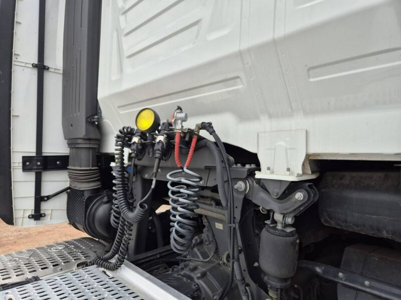 Iveco AS440ST/FP LT