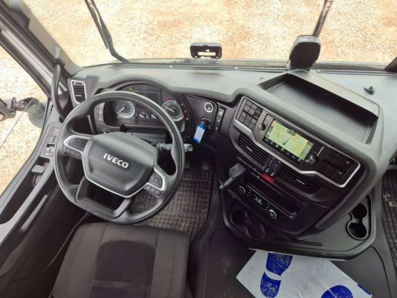 Iveco AS440ST/FP LT