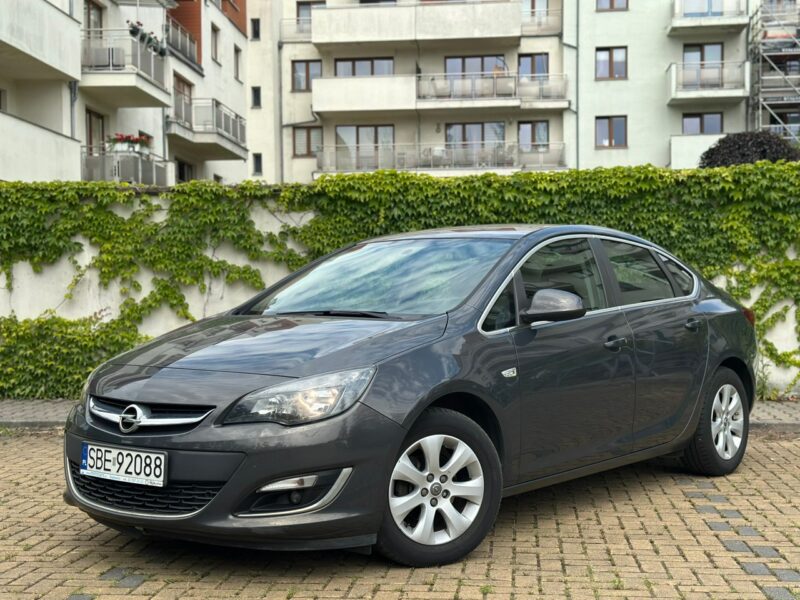 Opel Astra 1.6 benzyna J (2009-2019)
