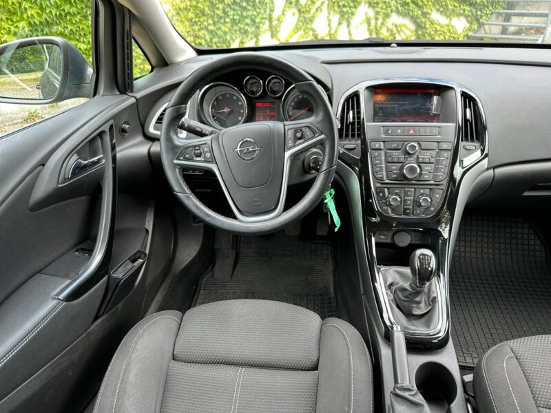 Opel Astra 1.6 benzyna J (2009-2019)