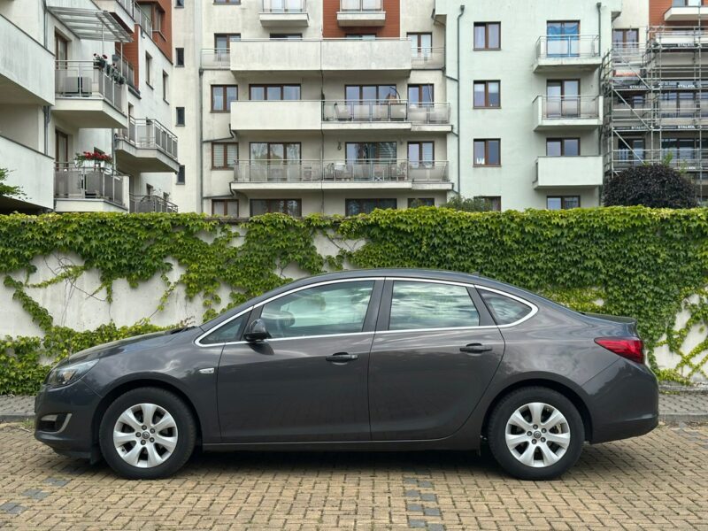 Opel Astra 1.6 benzyna J (2009-2019)