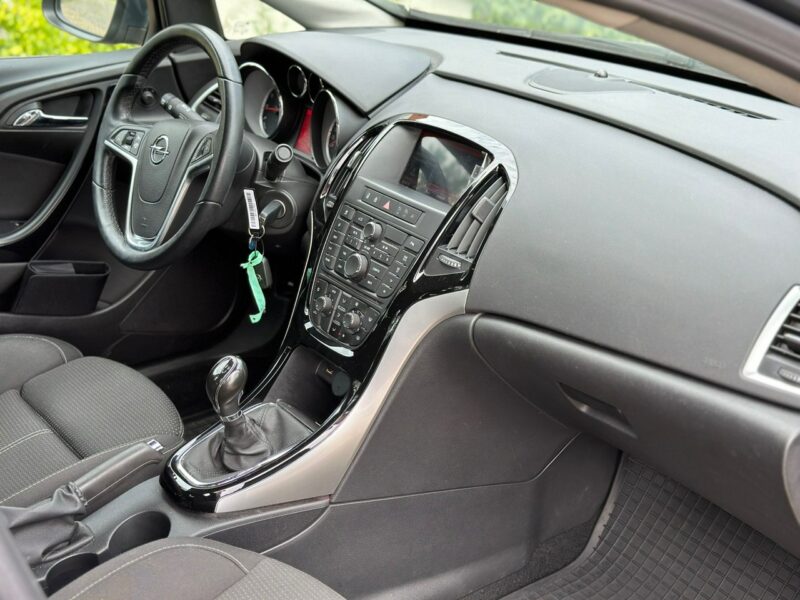 Opel Astra 1.6 benzyna J (2009-2019)