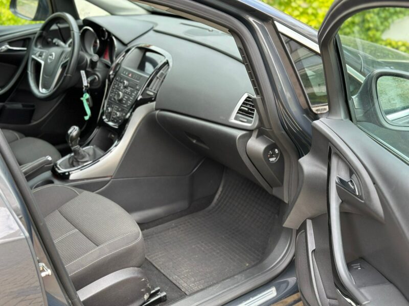 Opel Astra 1.6 benzyna J (2009-2019)