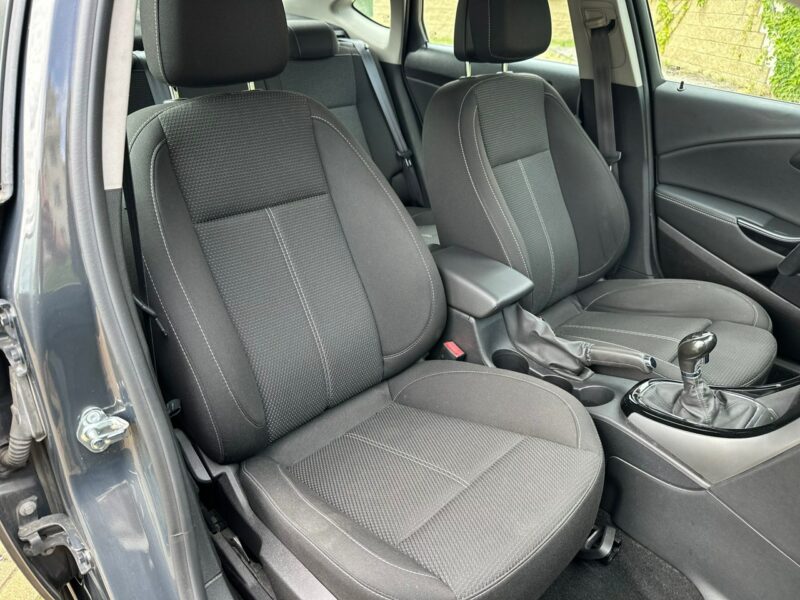 Opel Astra 1.6 benzyna J (2009-2019)