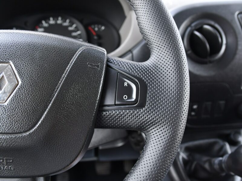 Renault Master 2,3dci. Cena Netto 36.900zł ,Klima,El.szyby.Centralka.Hak.Tempomat