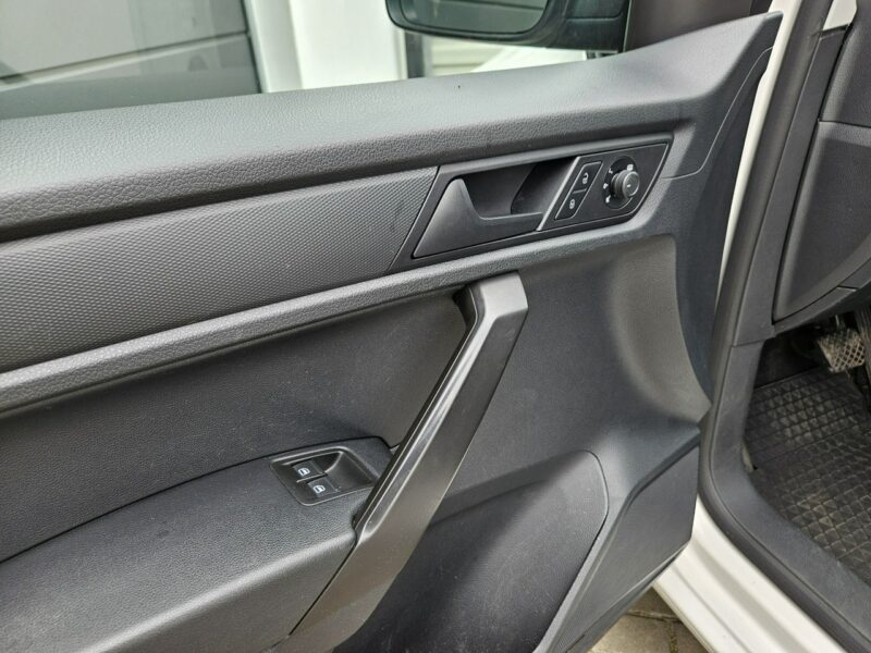 Volkswagen Caddy 1.6 TDI 102KM automat DSG zadbany BEZWYPADKOWY bdb stan