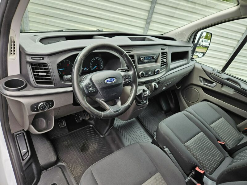 Ford Transit Custom 2.0 TDCi 130KM FV23% bezwypadek BDB WYPOSAŻENIE 3 osobowy BDB stan