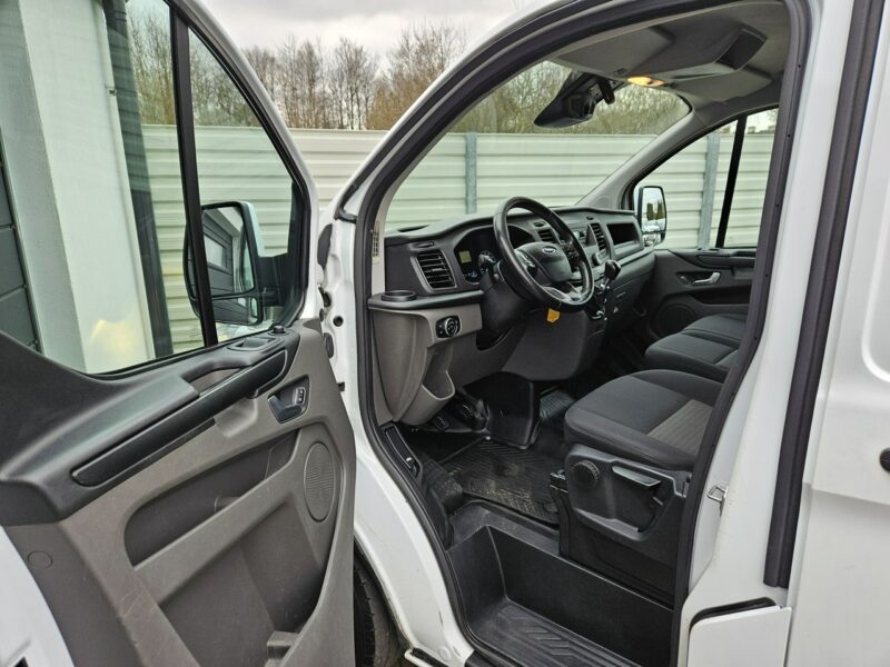 Ford Transit Custom 2.0 TDCi 130KM FV23% bezwypadek BDB WYPOSAŻENIE 3 osobowy BDB stan