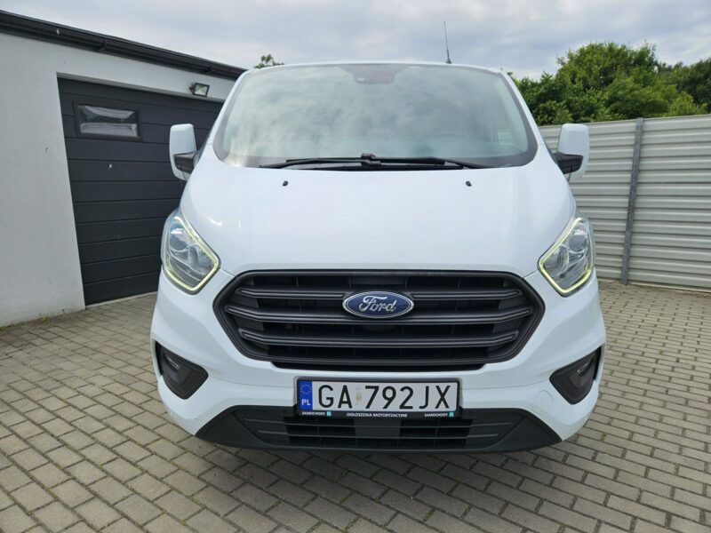 Ford Transit Custom 2.0 TDCi 130KM FV23% bezwypadek BDB WYPOSAŻENIE 3 osobowy BDB stan