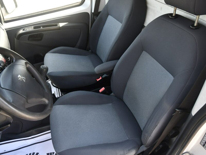 Peugeot Bipper 1,4hdi Klimatyzacja-Sprawna.Centralka.El.szyby.kredyt.Hak.OKAZJA