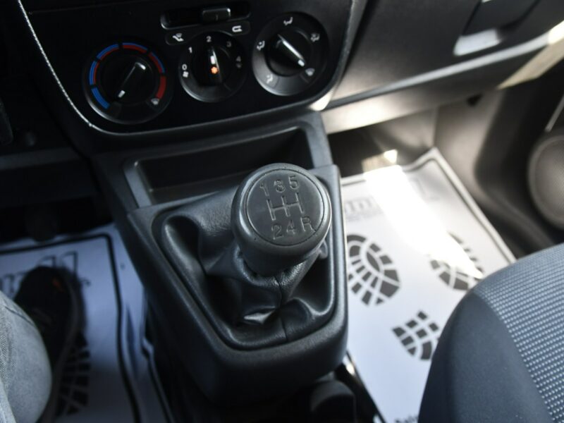 Peugeot Bipper 1,4hdi Klimatyzacja-Sprawna.Centralka.El.szyby.kredyt.Hak.OKAZJA