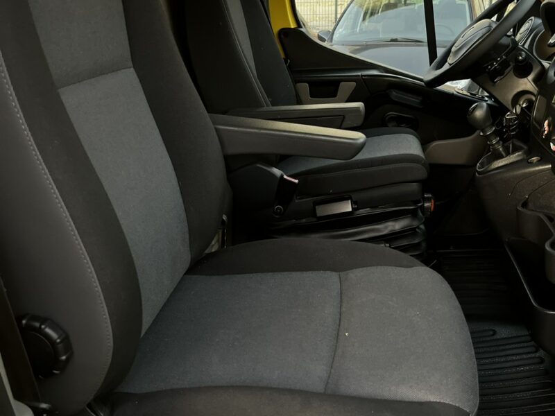 Renault Master Renault Master 2.3DCi 2014r. Climatronic Bagażnik Dachowy Nawigacja!
