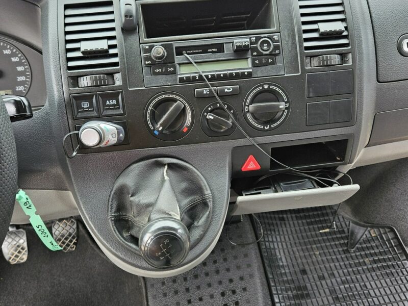 Volkswagen Transporter Opłacony Niezawodny Zdrowy Zadbany z Klimą Po Serwisie Gotowy do Pracy