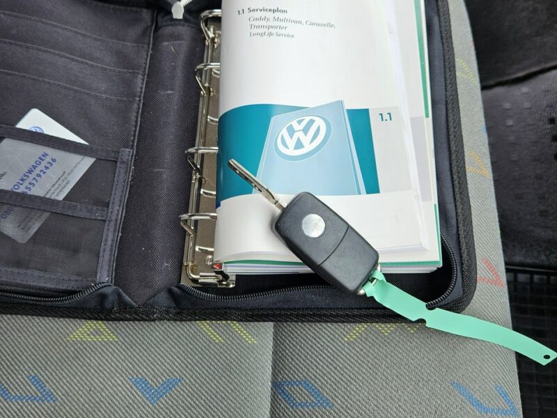 Volkswagen Transporter Opłacony Niezawodny Zdrowy Zadbany z Klimą Po Serwisie Gotowy do Pracy