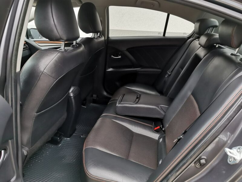 Toyota Avensis 2.0 D-4D 143KM Salon Navi Premium Bi-Xenon Kamera Alu Led Gwarancja III (2009-)