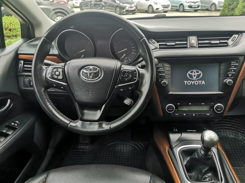 Toyota Avensis 2.0 D-4D 143KM Salon Navi Premium Bi-Xenon Kamera Alu Led Gwarancja III (2009-)