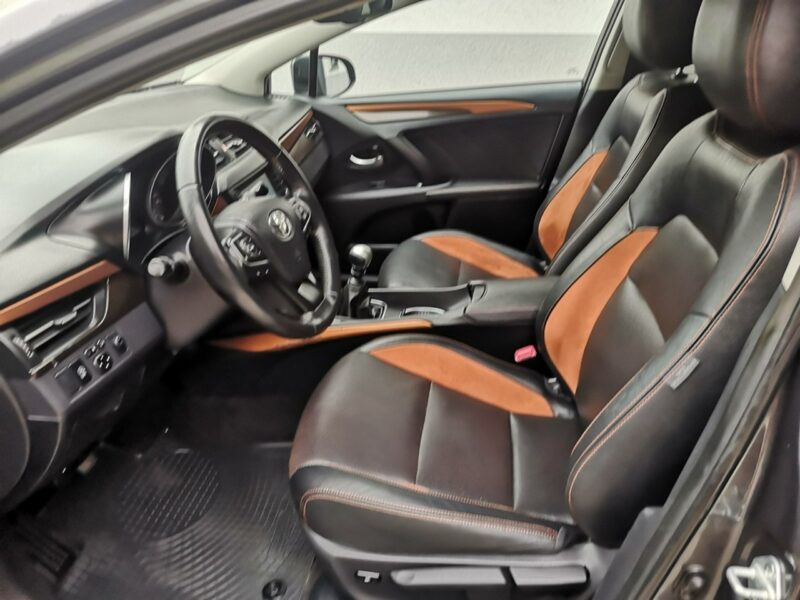 Toyota Avensis 2.0 D-4D 143KM Salon Navi Premium Bi-Xenon Kamera Alu Led Gwarancja III (2009-)