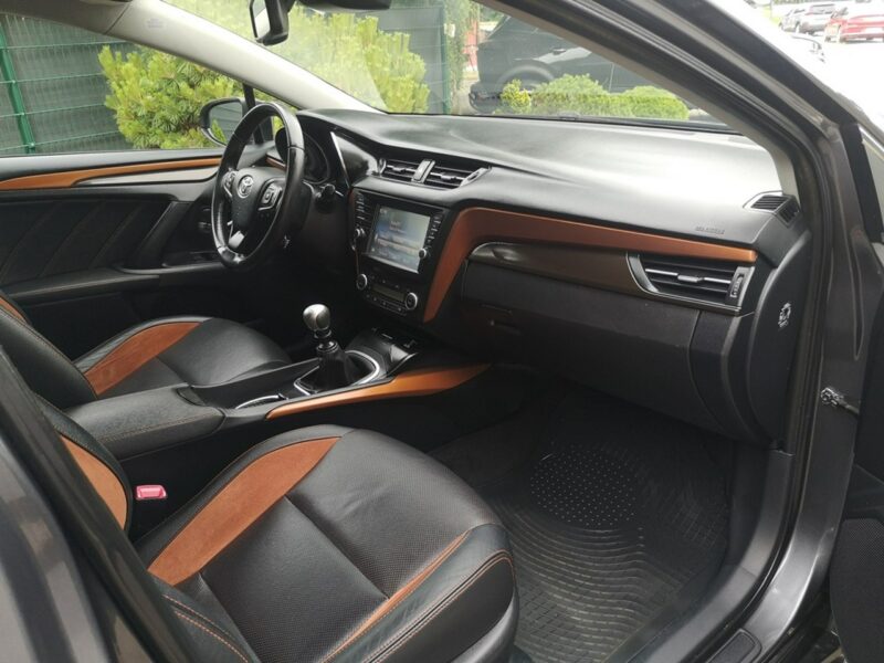 Toyota Avensis 2.0 D-4D 143KM Salon Navi Premium Bi-Xenon Kamera Alu Led Gwarancja III (2009-)