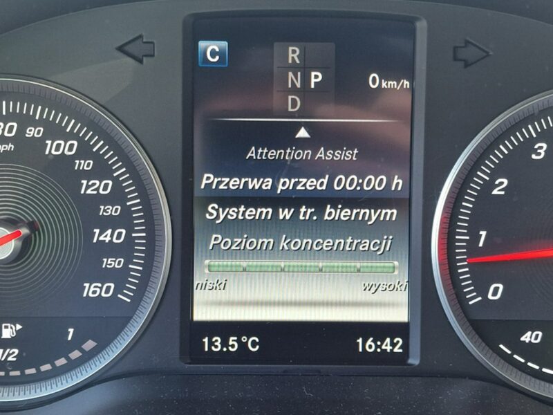 Mercedes GLC 300 2.0Turbo 240 KM Coupe, 4-Matic, Kamera, Bluetooth, Nawigacja, Full LED