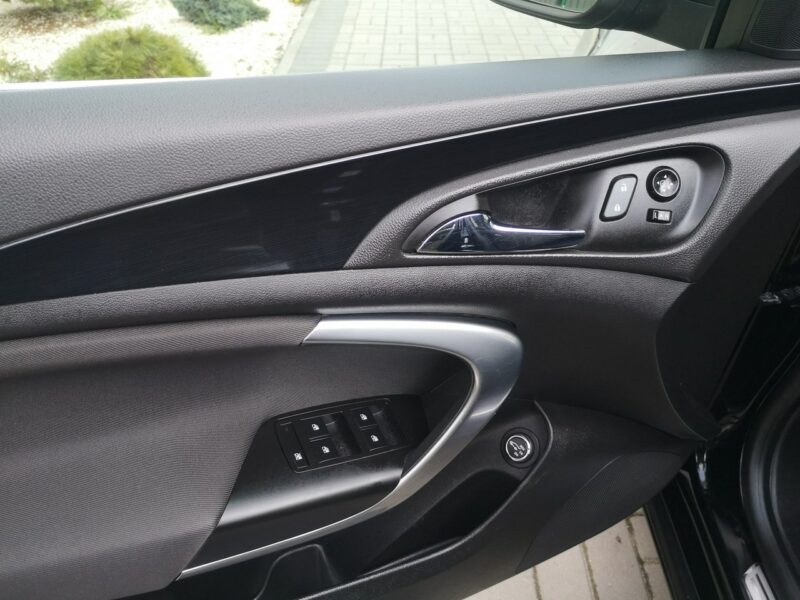 Opel Insignia 2.0 CDTI 170KM Klimatronik Led BiXenon Navi Kamera Alu 18'' Gwarancja A (2008-2017)