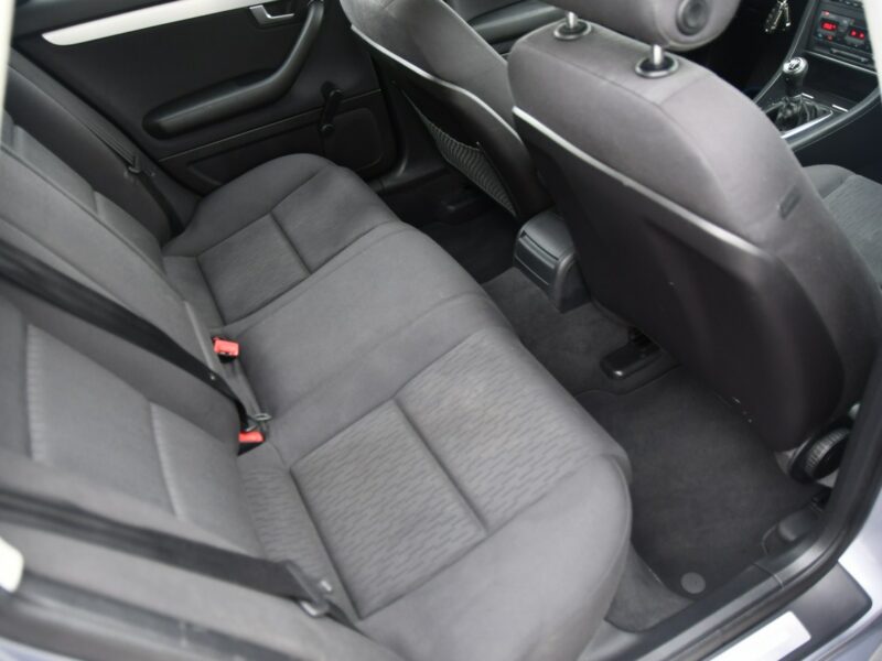 Audi A4 2,0b DUDKI11 Serwis,Klimatronic 2 str.Hak,Navi,kredyt.GWARANCJA B7 (2004-2007)