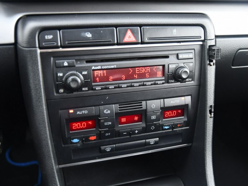 Audi A4 2,0b DUDKI11 Serwis,Klimatronic 2 str.Hak,Navi,kredyt.GWARANCJA B7 (2004-2007)