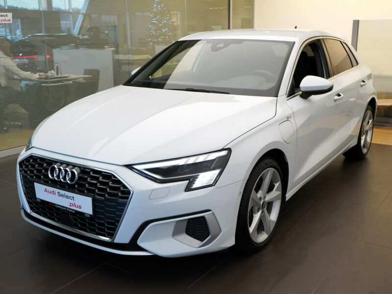 Audi A3 40TFSIe 204KM Stronic S-line Matrix Kamera Virtual Masaż 8Y