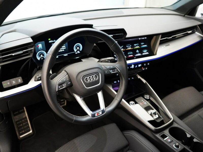 Audi A3 40TFSIe 204KM Stronic S-line Matrix Kamera Virtual Masaż 8Y