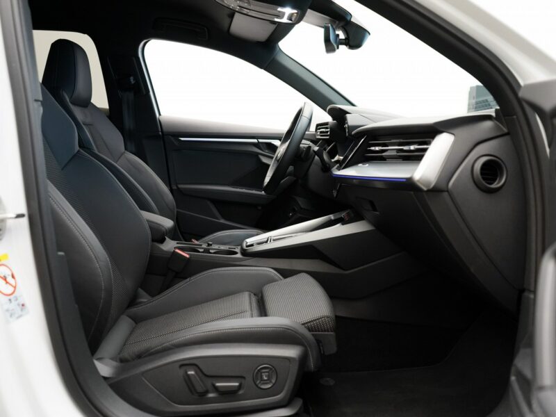 Audi A3 40TFSIe 204KM Stronic S-line Matrix Kamera Virtual Masaż 8Y