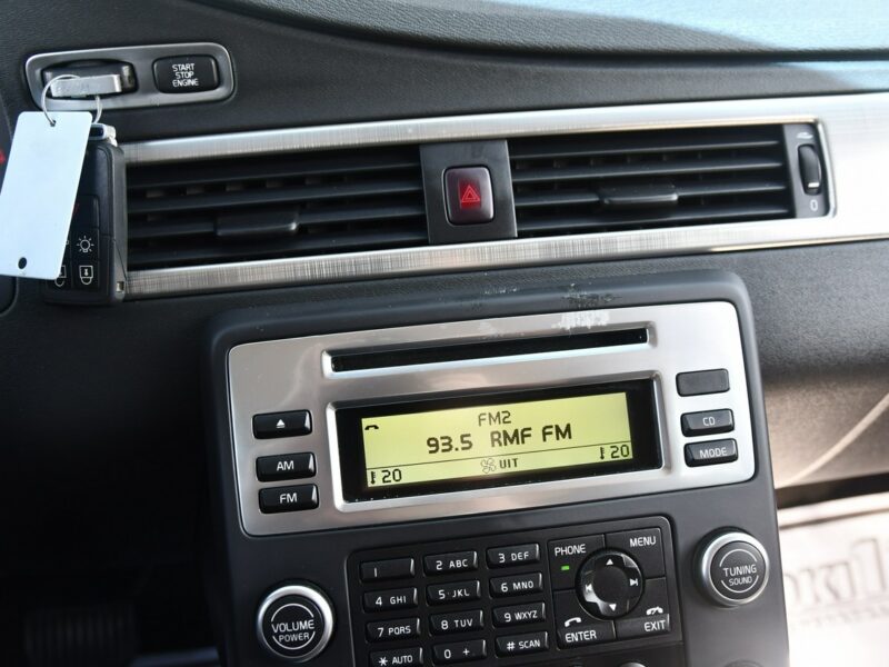 Volvo V70 2,4d DUDKI11 Serwis,Navi,Automat,Skóry,Klimatr 2 str.Parktronic,Tempom III (2007-)