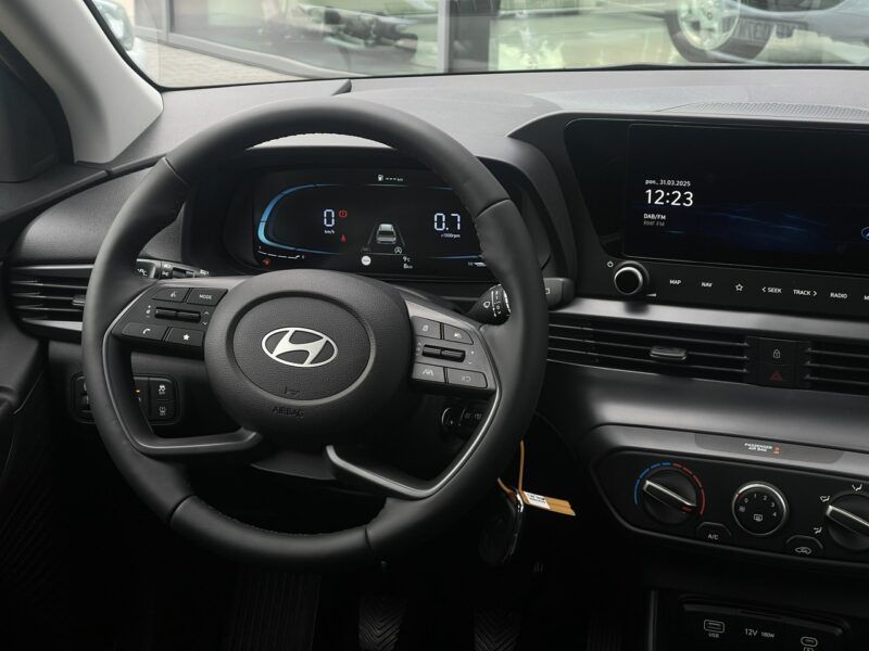 Hyundai Bayon 1.2 MPI 5MT (79 KM) Modern + pakiet Comfort - dostępny od ręki