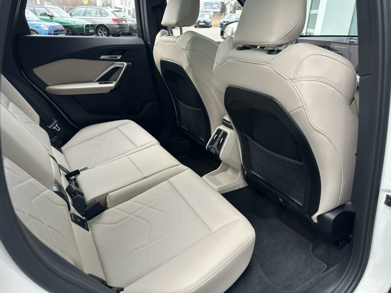 BMW X1 M-Pakiet, Panorama, Fotele sportowe, Adaptacyjne zawieszenie, Gwarancj U11 (2022-)