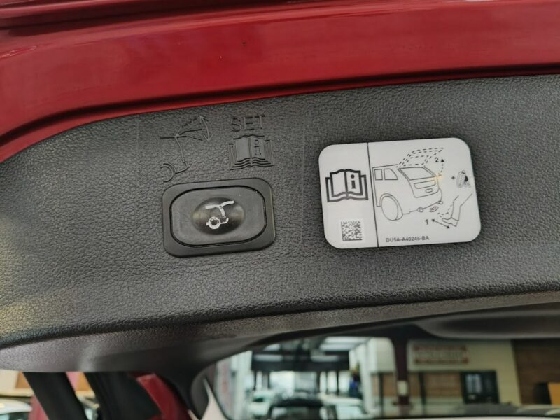 Ford Kuga 2.0 180KM 4x4 Titanium, MartwePole,Panorama,Navi,El.Klapa,Asyst.Parkow II (2012-)