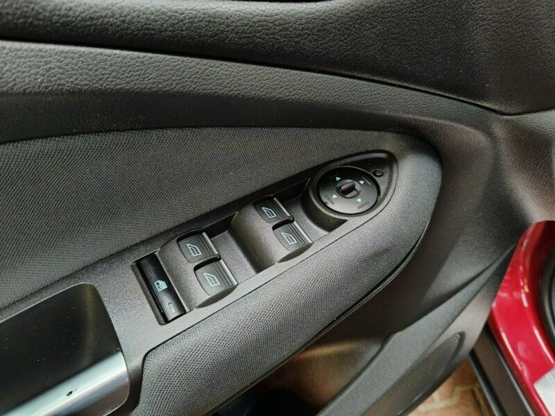 Ford Kuga 2.0 180KM 4x4 Titanium, MartwePole,Panorama,Navi,El.Klapa,Asyst.Parkow II (2012-)