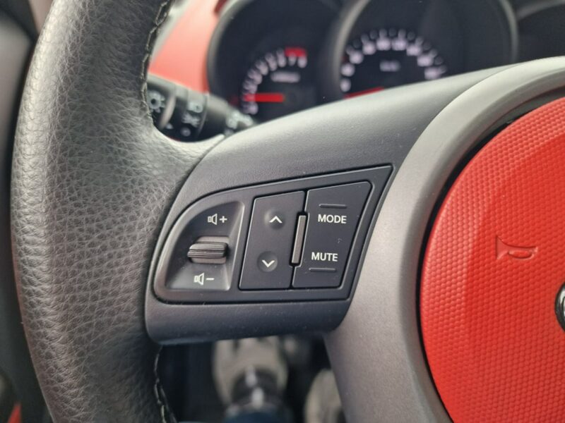 Kia Soul 1.6 Benzyna 126 KM, Klimatyzacja, Alufelgi 18", USB, AUX, Isofix I (2009-2014)